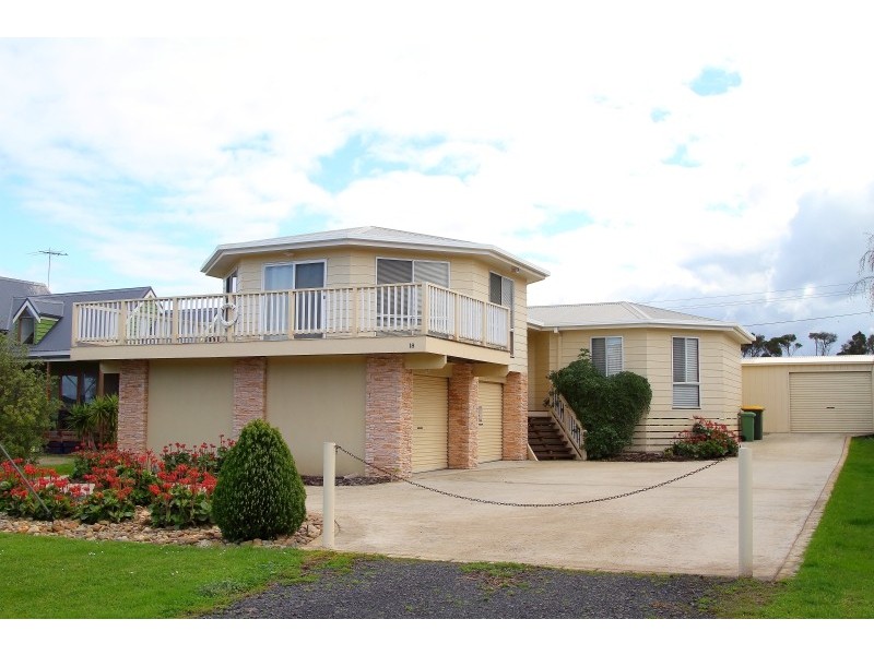 18 California Drive, Smiths Beach VIC 3922