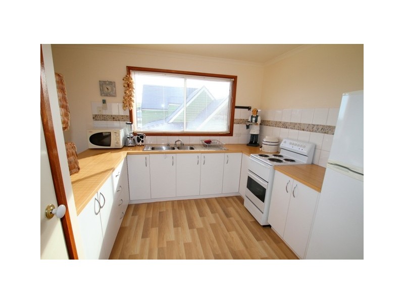 18 California Drive, Smiths Beach VIC 3922