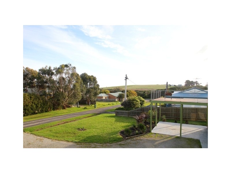 18 California Drive, Smiths Beach VIC 3922