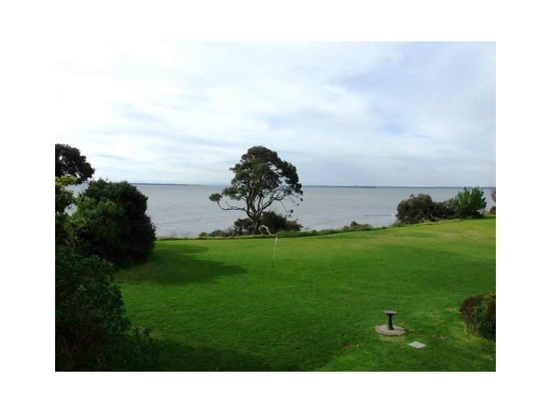 1 Langard Road, Cowes VIC 3922