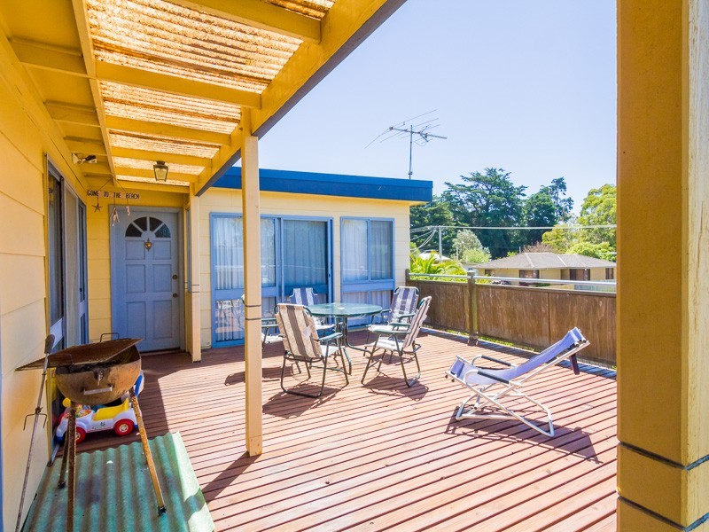 21 St Georges Road, Cowes VIC 3922