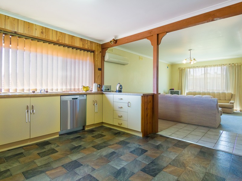 21 St Georges Road, Cowes VIC 3922