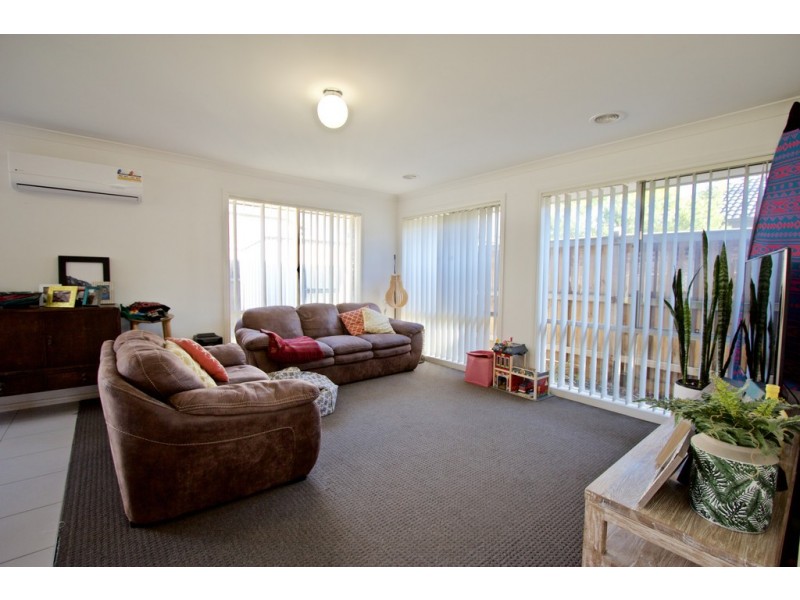 17 Kingfisher Way, Cowes VIC 3922