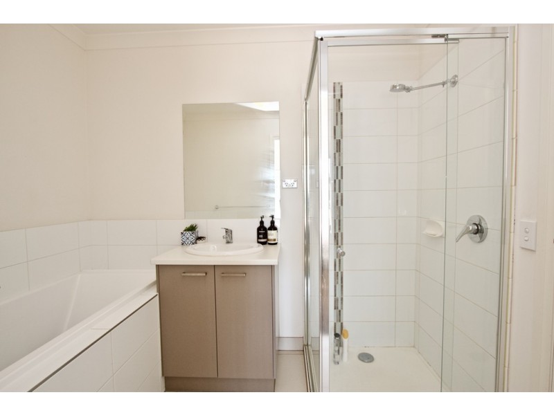 17 Kingfisher Way, Cowes VIC 3922