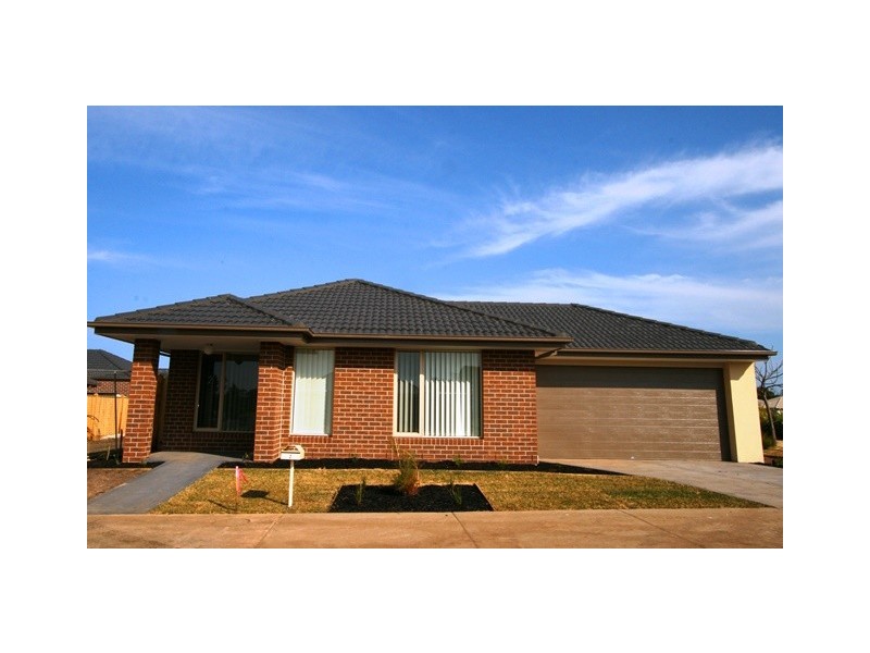 1B Wagtail Way, Cowes VIC 3922