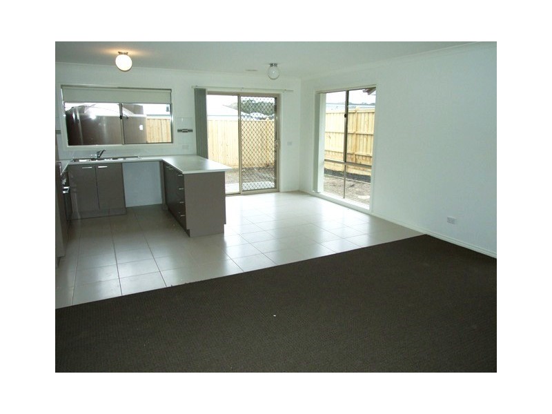 1B Wagtail Way, Cowes VIC 3922