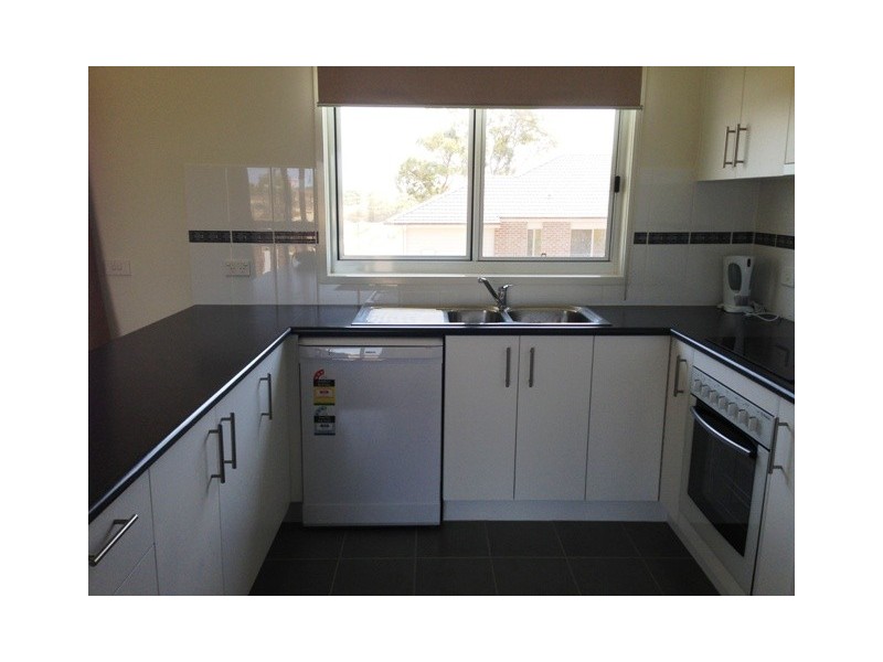 40 Castle Combe Cct, Cowes VIC 3922