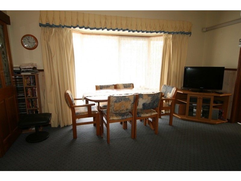 18 Hotham Close, Cowes VIC 3922