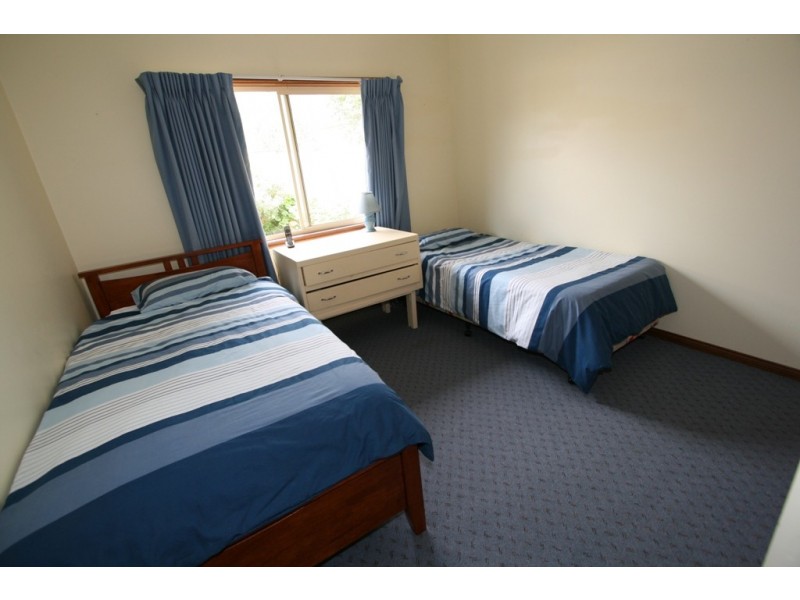 18 Hotham Close, Cowes VIC 3922