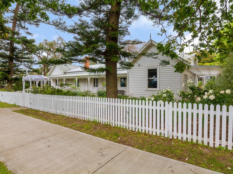 27-29 Osbourne Avenue, Cowes VIC 3922