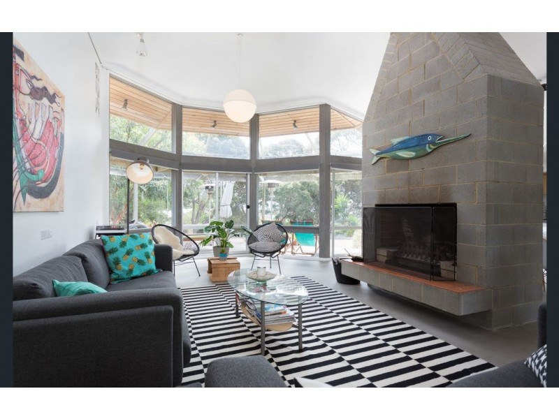 6 Penguin Avenue, Cowes VIC 3922