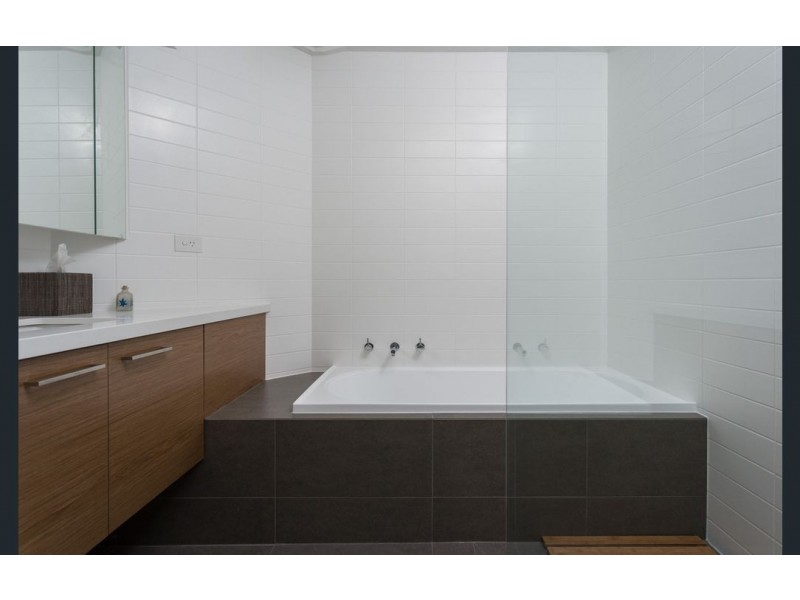 6 Penguin Avenue, Cowes VIC 3922