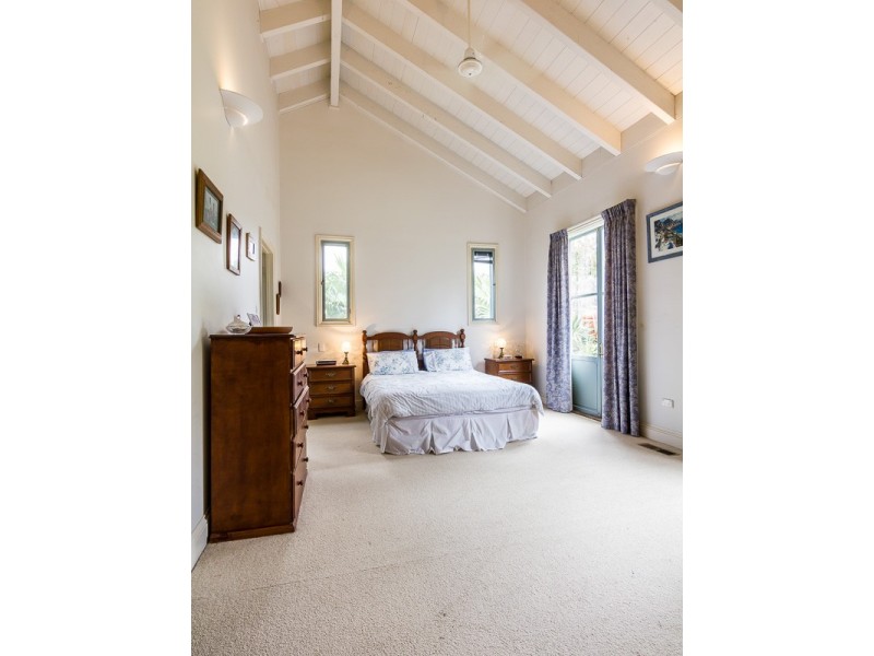 2/42 Stradbroke Avenue, Cowes VIC 3922