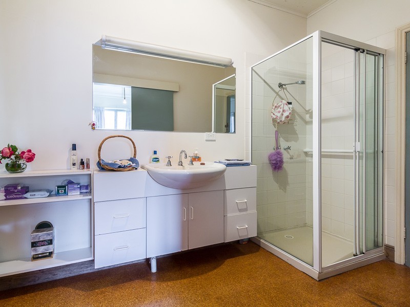 2/42 Stradbroke Avenue, Cowes VIC 3922