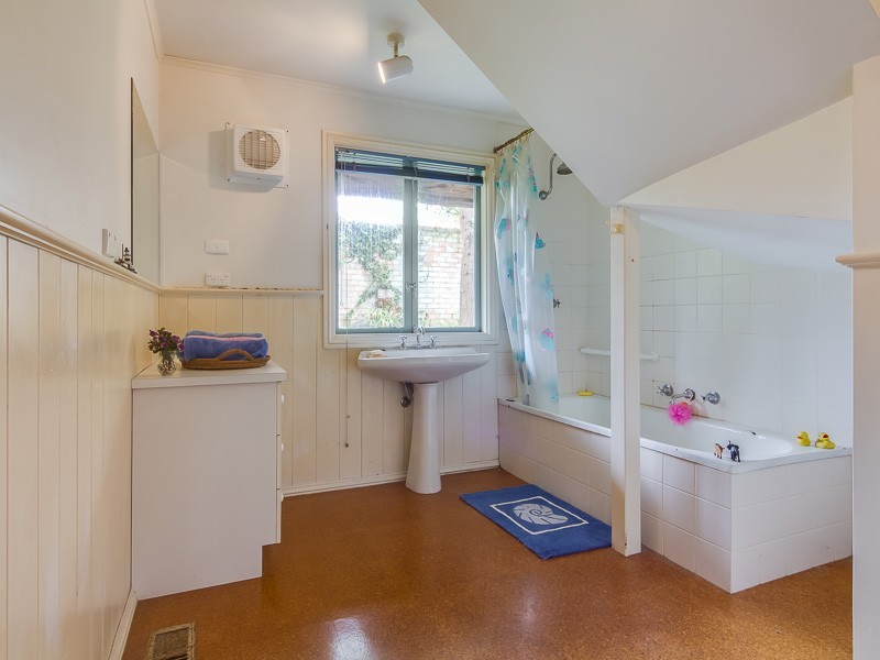 2/42 Stradbroke Avenue, Cowes VIC 3922