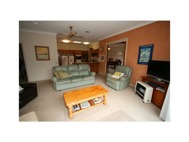 15 Walton Street, Cowes VIC 3922