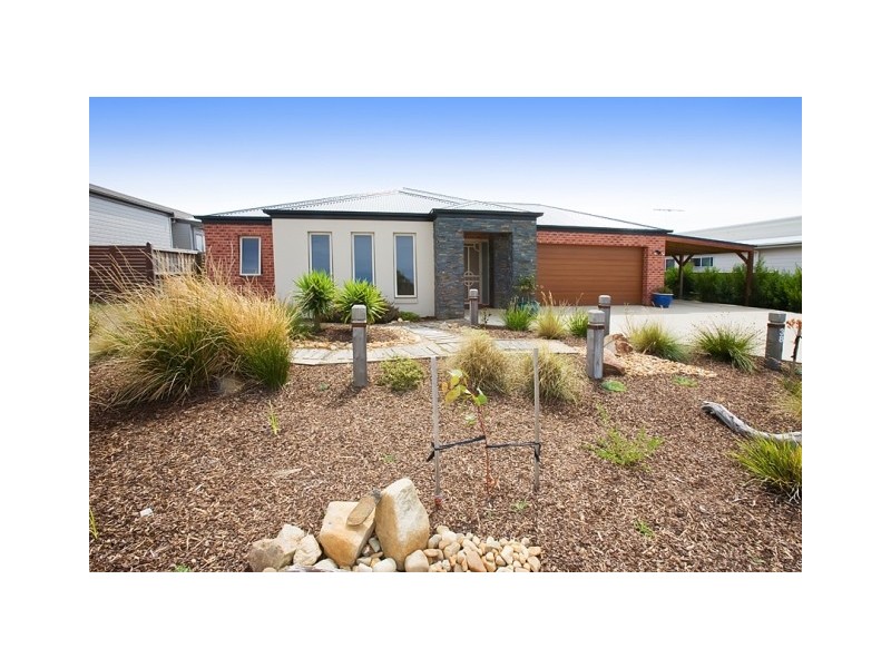 38 Seagrove Way, Cowes VIC 3922