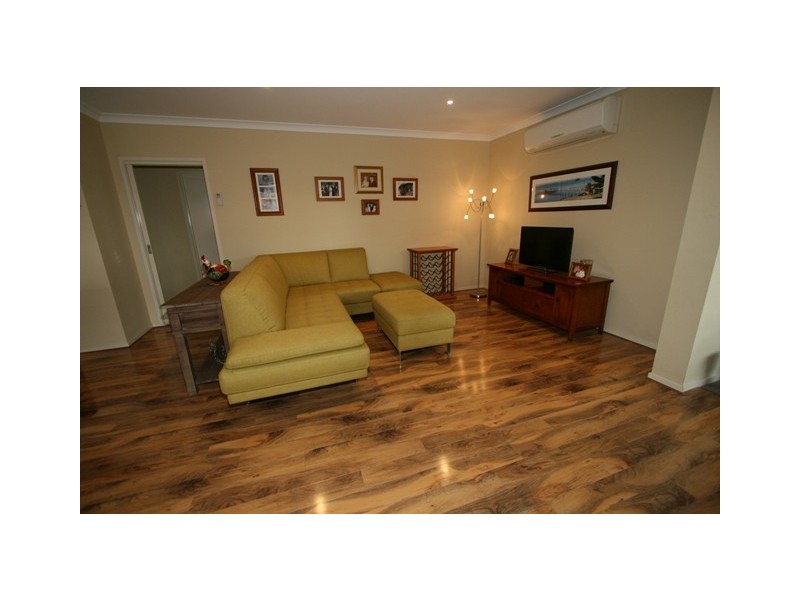 38 Seagrove Way, Cowes VIC 3922