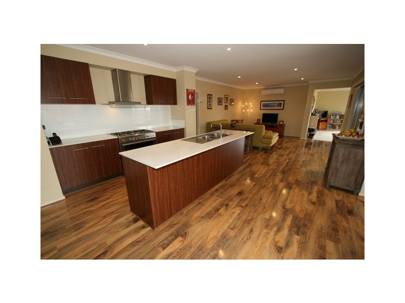 38 Seagrove Way, Cowes VIC 3922