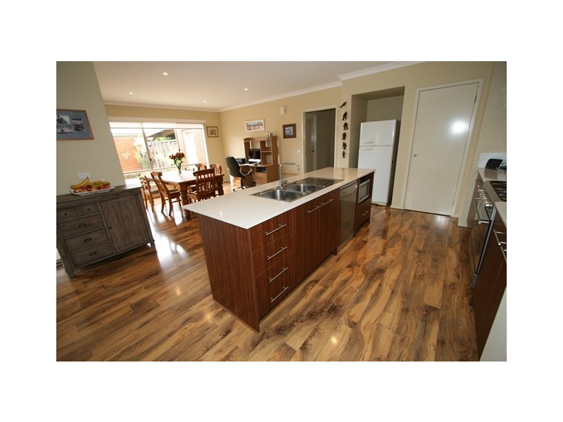 38 Seagrove Way, Cowes VIC 3922