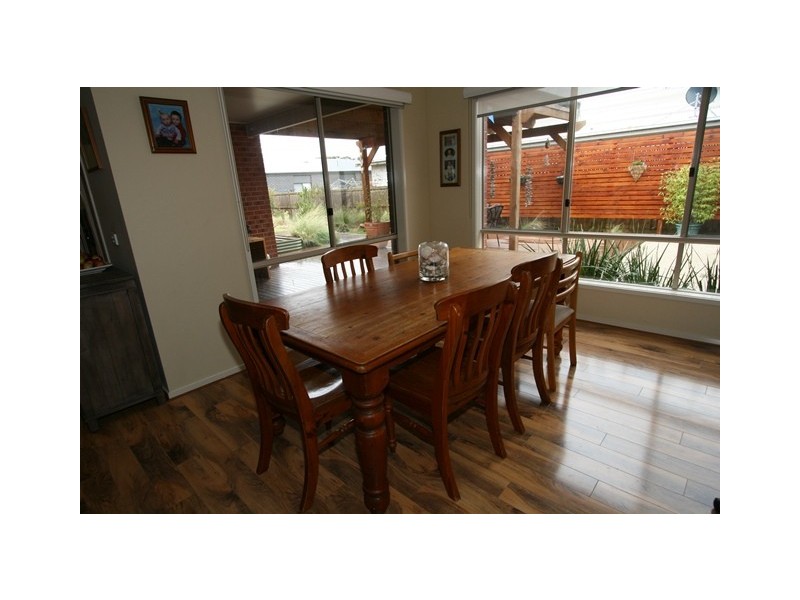 38 Seagrove Way, Cowes VIC 3922