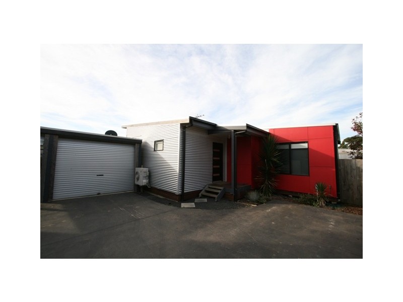 2/9 Goondiwindi Drive, Cowes VIC 3922