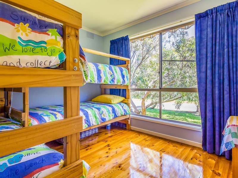 7 Dolphin Drive, Smiths Beach VIC 3922