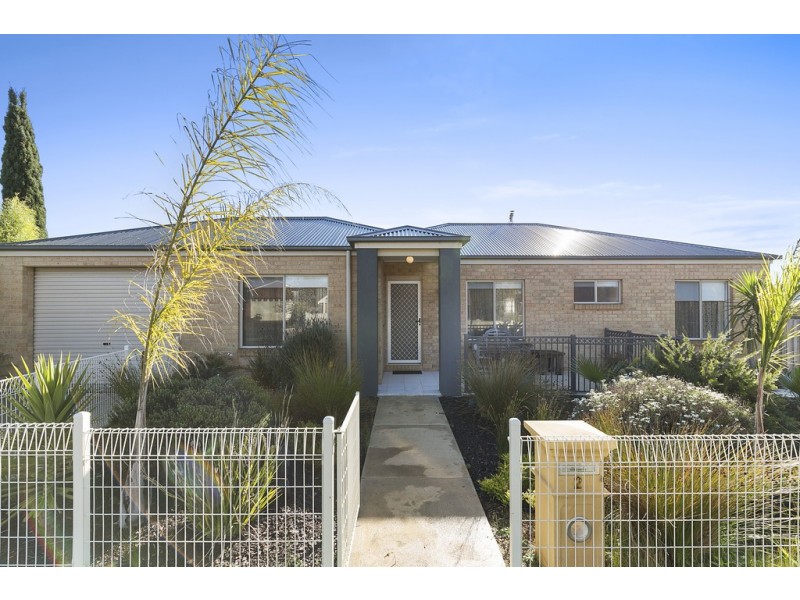 2 Acacia Close, Cowes VIC 3922