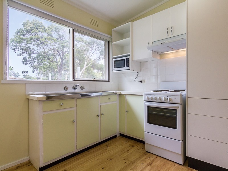 17 Ti Tree Drive, Cowes VIC 3922