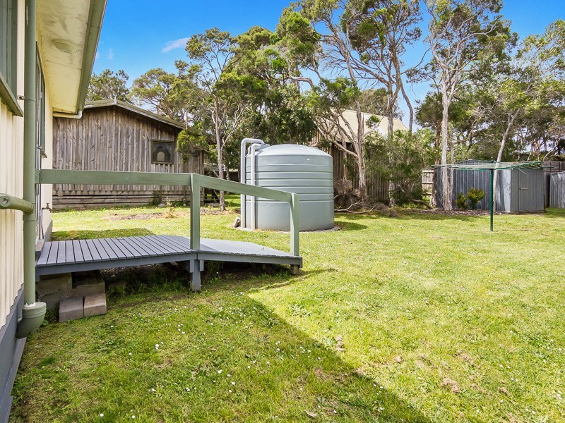 17 Ti Tree Drive, Cowes VIC 3922