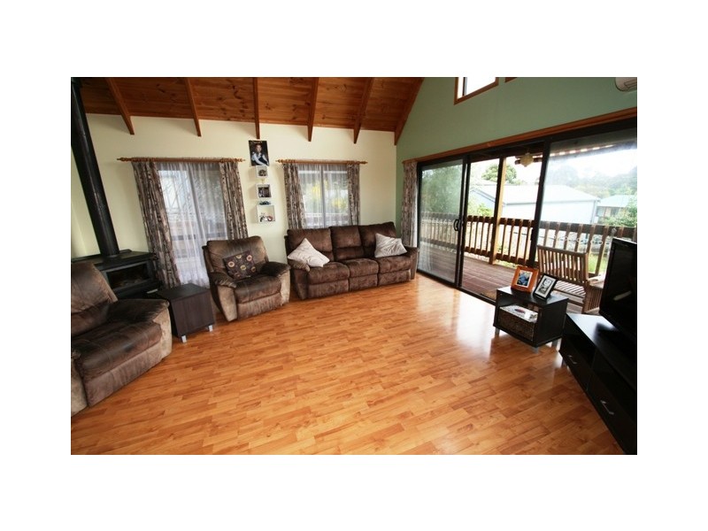 19 Terry Crescent, Wimbledon Heights VIC 3922