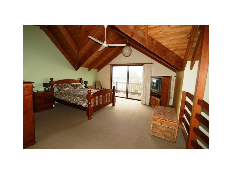 19 Terry Crescent, Wimbledon Heights VIC 3922