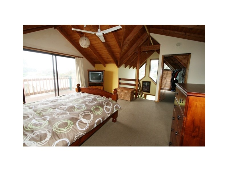 19 Terry Crescent, Wimbledon Heights VIC 3922