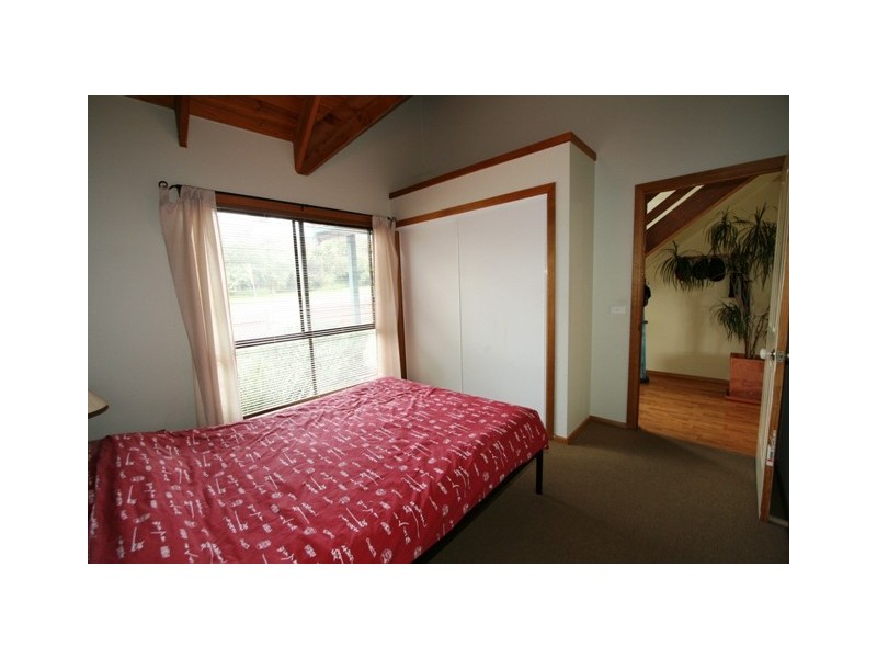 19 Terry Crescent, Wimbledon Heights VIC 3922