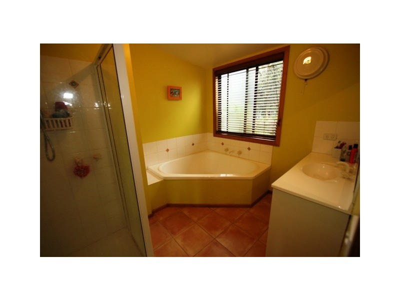 19 Terry Crescent, Wimbledon Heights VIC 3922