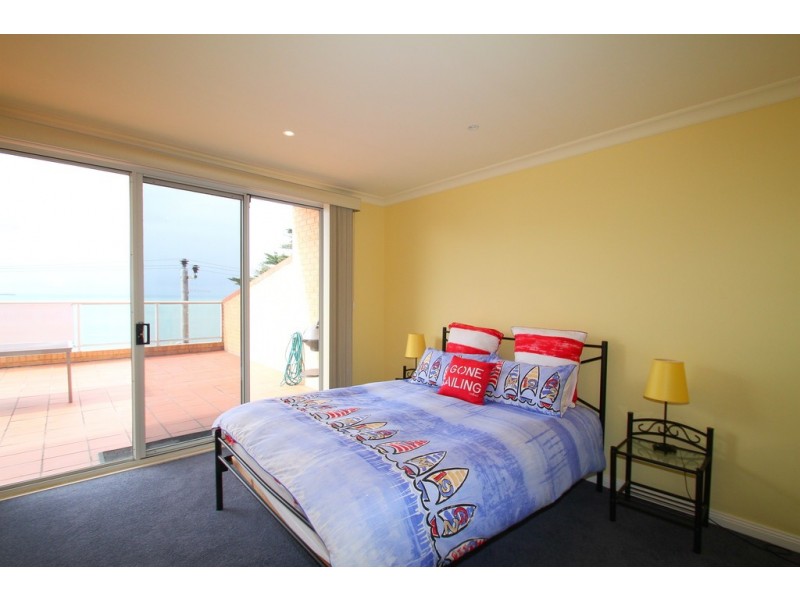Apt 12/16 The Esplanade, Cowes VIC 3922