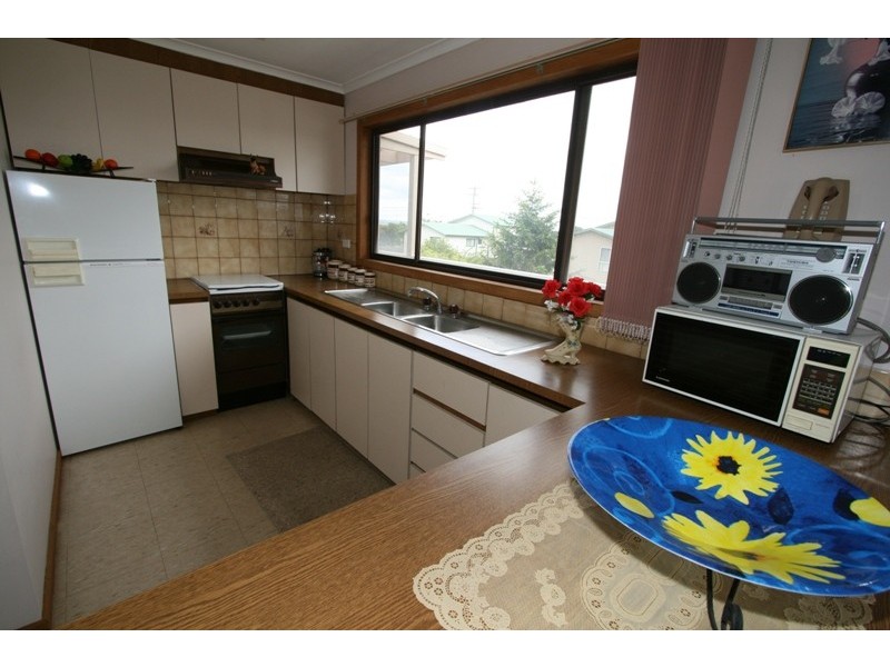 24 Carapooka Way, Cowes VIC 3922