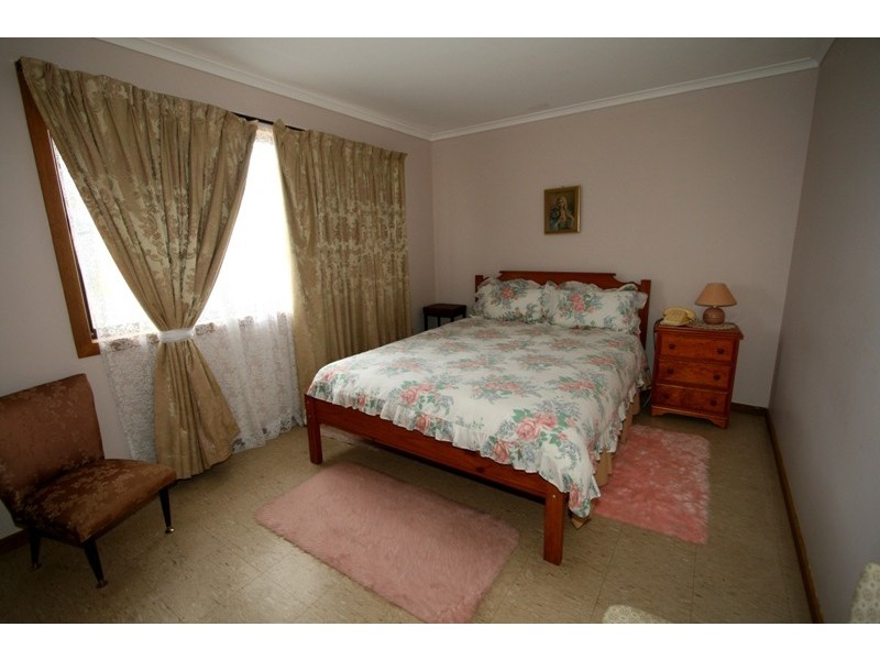 24 Carapooka Way, Cowes VIC 3922