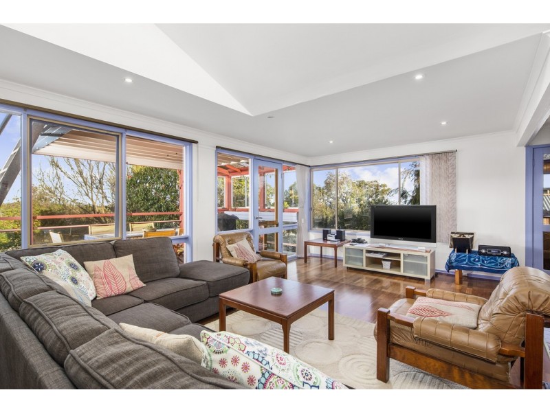 29 Hollywood Crescent, Smiths Beach VIC 3922