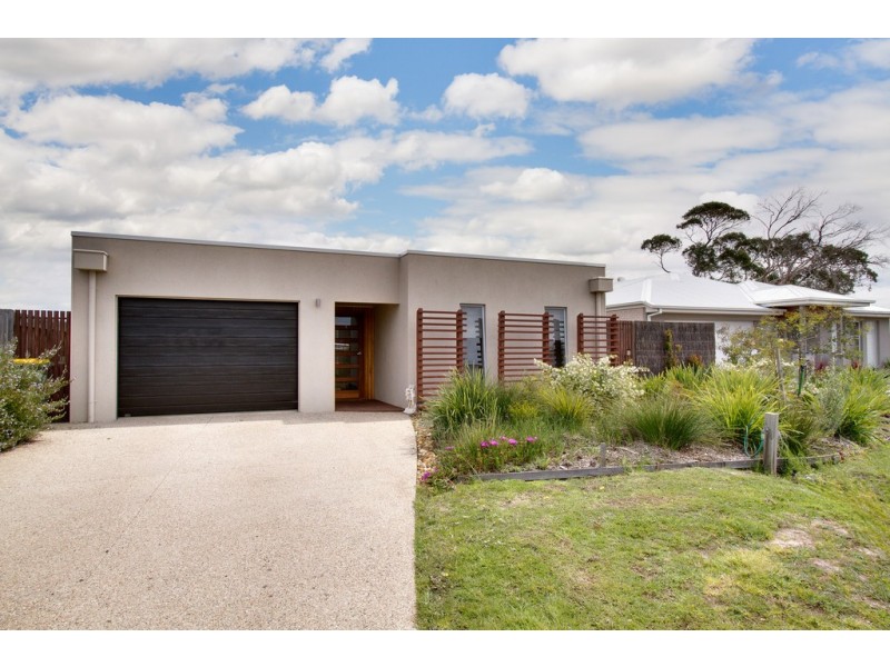 3 Cove Place, Cowes VIC 3922