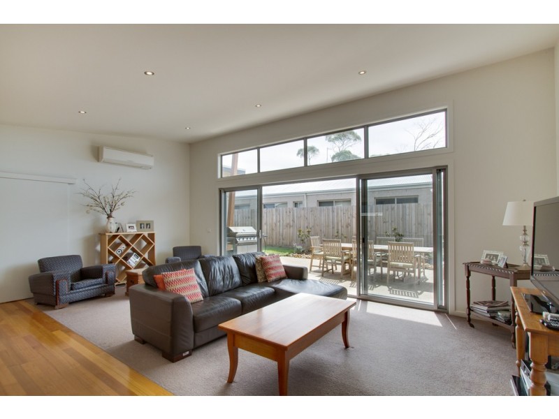 3 Cove Place, Cowes VIC 3922