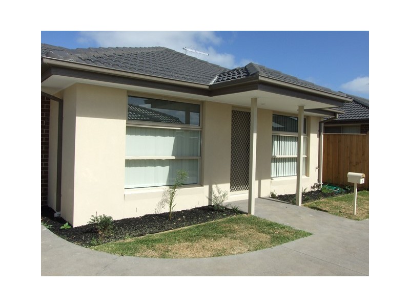 2/1a Wagtail Way, Cowes VIC 3922