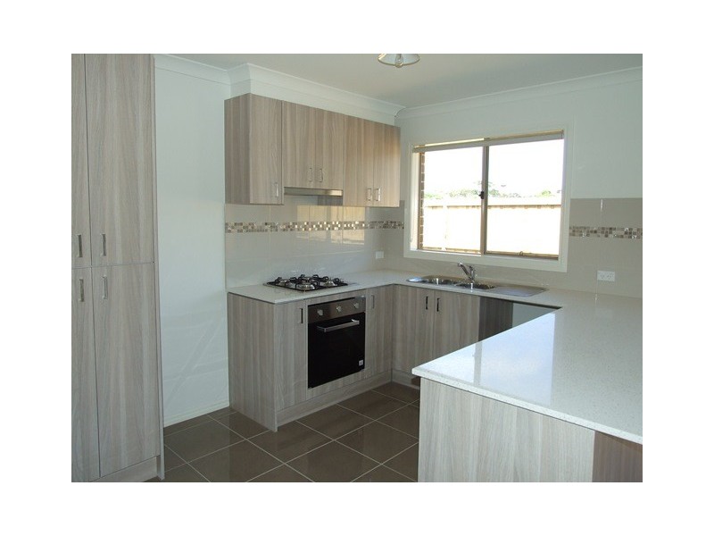 2/1a Wagtail Way, Cowes VIC 3922