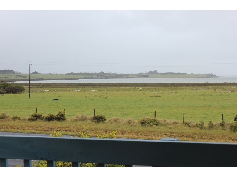 1/141 Phillip Island Road, Surf Beach VIC 3922