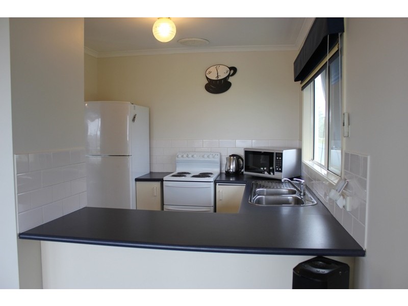 1/141 Phillip Island Road, Surf Beach VIC 3922