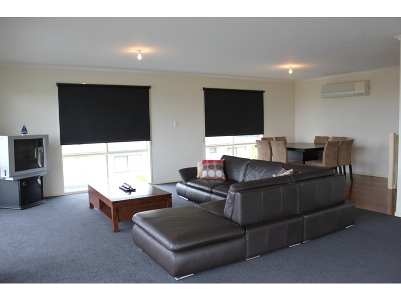 1/141 Phillip Island Road, Surf Beach VIC 3922