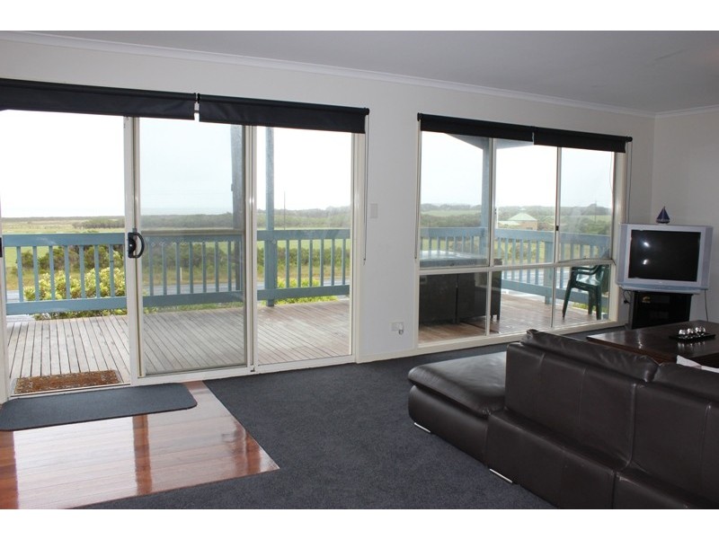 1/141 Phillip Island Road, Surf Beach VIC 3922