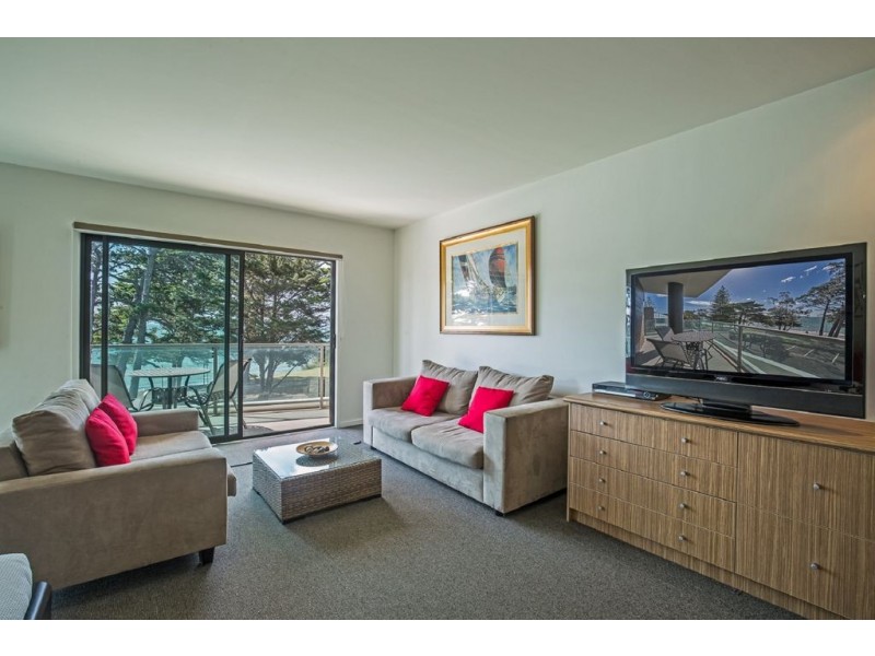 240/1 The Esplanade, Cowes VIC 3922