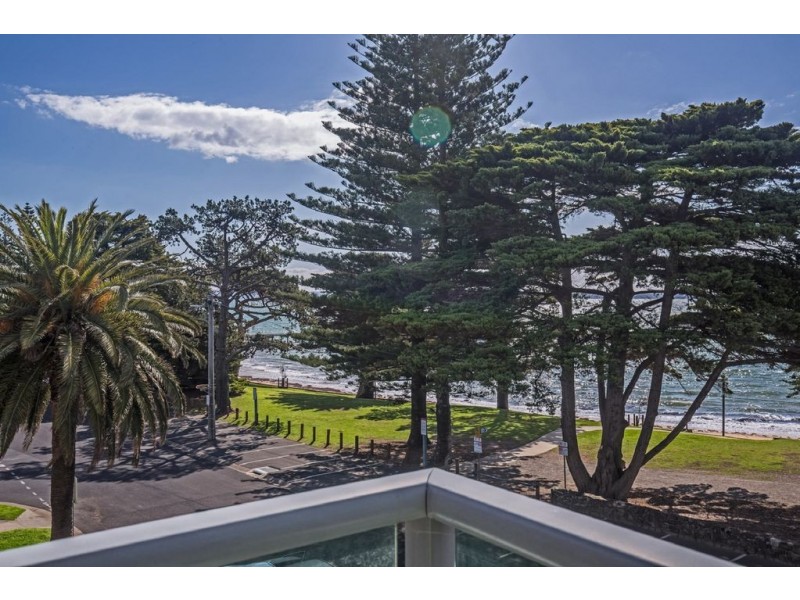240/1 The Esplanade, Cowes VIC 3922
