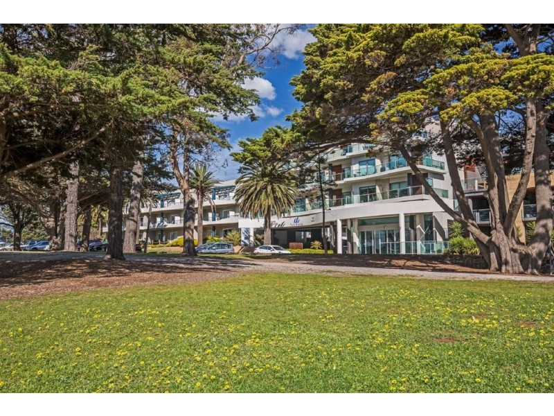 240/1 The Esplanade, Cowes VIC 3922